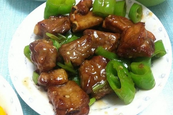 自制青椒 炒小排