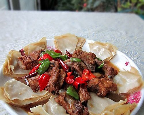 新疆特色小吃-羊肉焖饼