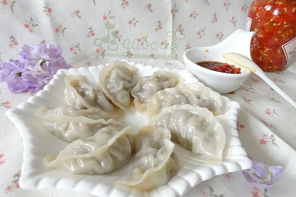 家乐浓汤宝试用之芹菜猪肉蒸饺
