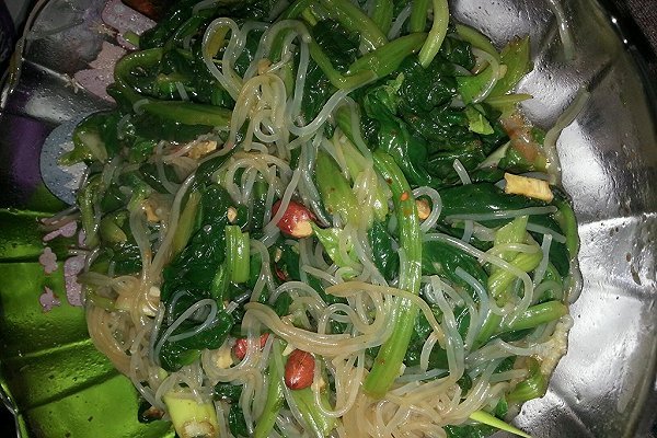 家常菠菜拌粉丝