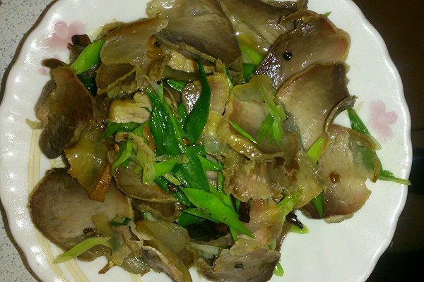 蒜苗炒腌肉