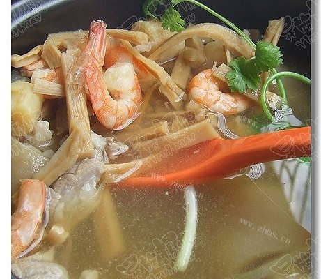 笋干海鲜汤