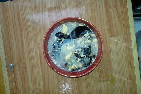 家常鸡蛋粉丝煲