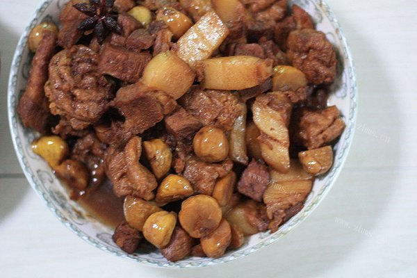妈妈拿手菜 - 板栗红烧肉