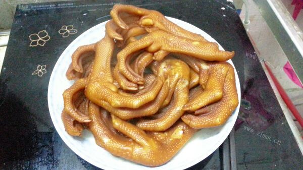 烧味卤鸡爪、鸭掌