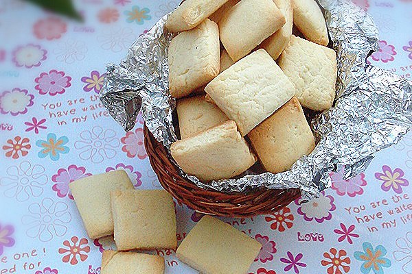 家庭版牛奶方块饼干