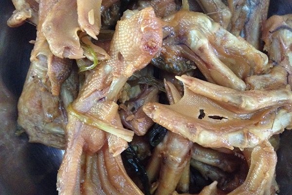 自制酒酿秘制鸭掌翅
