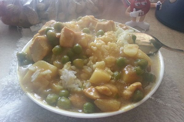 家庭版咖喱鸡肉饭