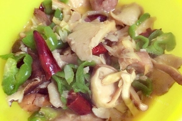 香菇平菇炒肉