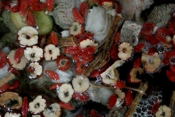美味滋补羊肉煲