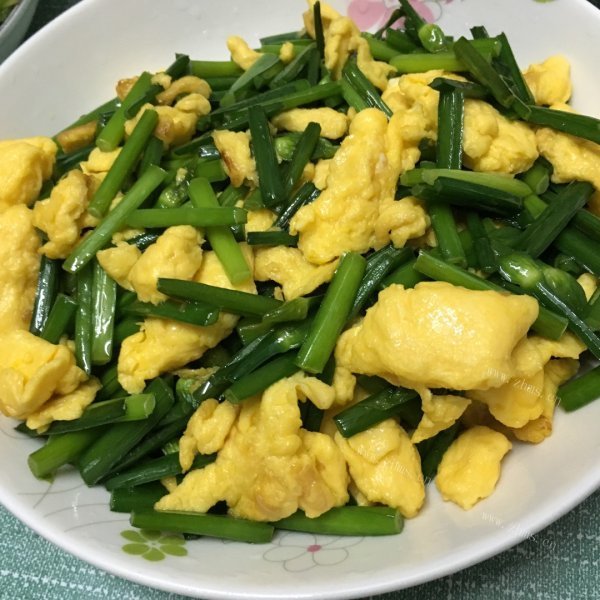 最爱的韭菜炒鸡蛋