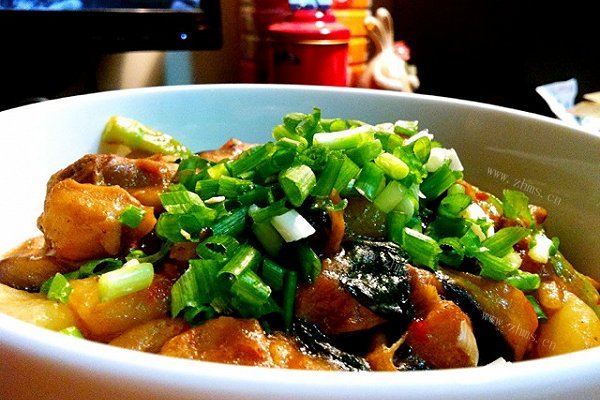 家常土豆黄焖鸡