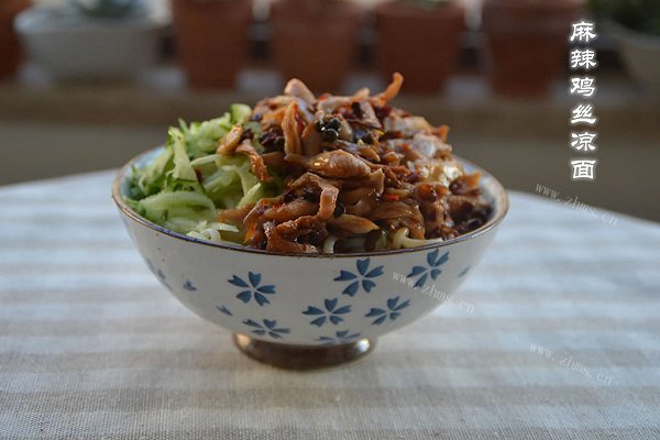 麻辣鸡丝凉面
