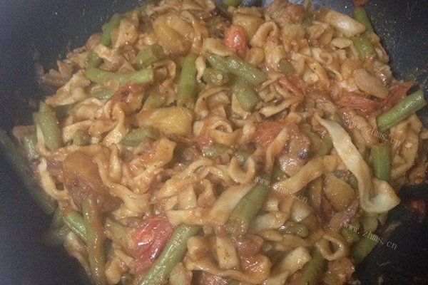 美味五花肉鲜豆角焖面
