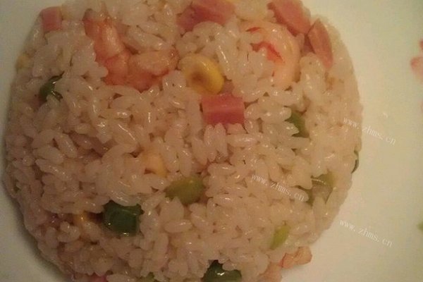 豌豆玉米鲜虾火腿-红黄绿营养饭