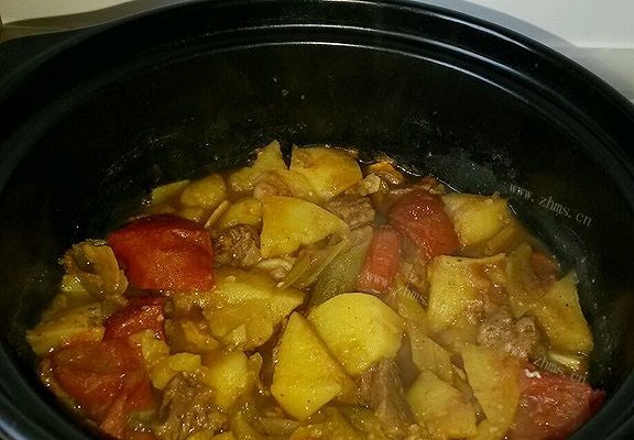 西红柿土豆牛肉煲