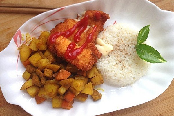 爆浆鸡排咖喱饭