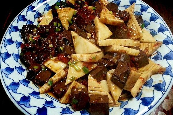 鱼香鸭血