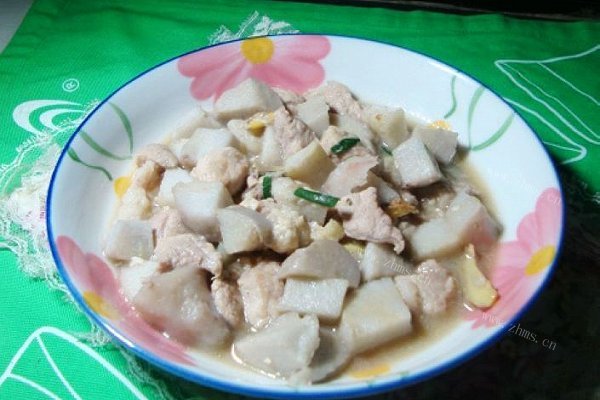 家常芋头炒肉