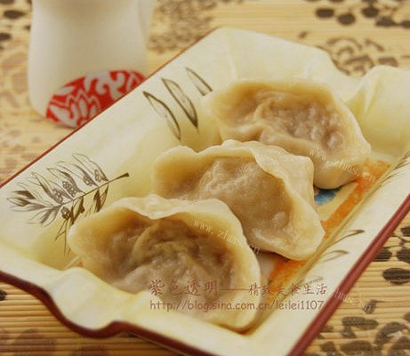红油香醋萝卜丝蒸饺