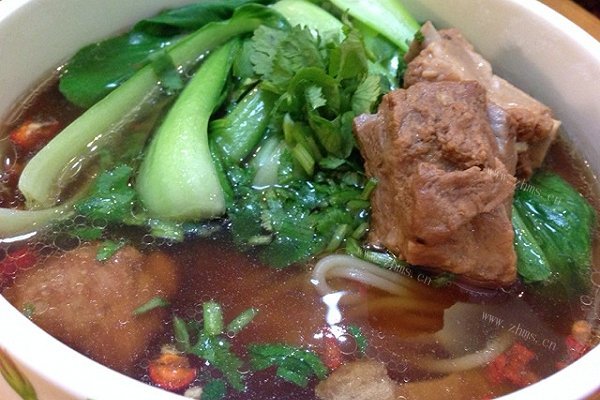 私房红烧排骨面