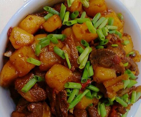 红烧土豆排骨