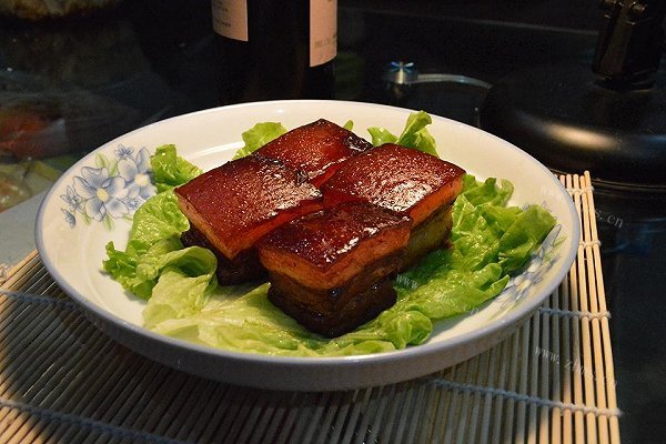 肥而不腻-东坡肉