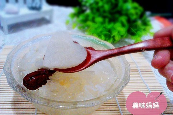 自制雪梨银耳羹