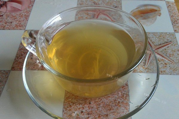 金银花蜂蜜水
