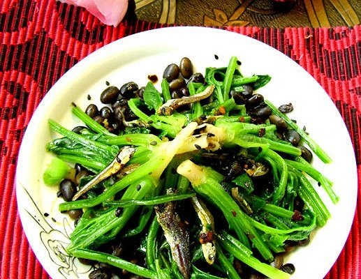 黑豆黑芝麻小鱼干凉拌菠菜