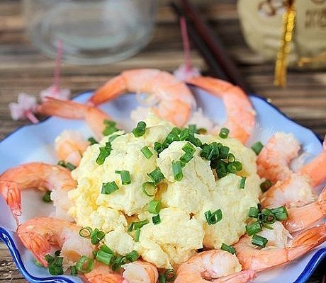 减肥补钙：鲜嫩虾仁滑蛋
