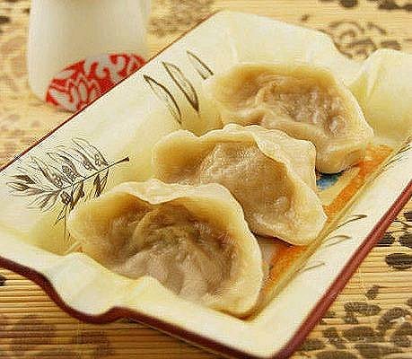 红油香醋萝卜丝蒸饺