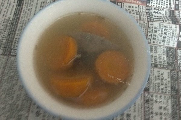 红萝卜红枣猪横俐汤（养颜补血）