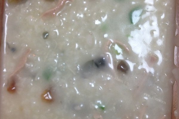 家庭版皮蛋瘦肉粥