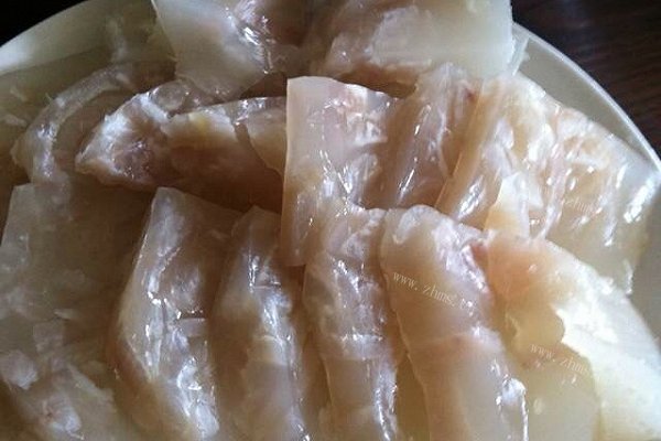 简单小食水晶肉皮冻