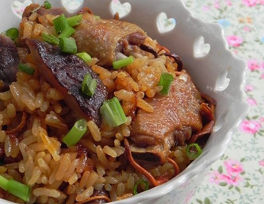 虫草花香菇乳鸽饭