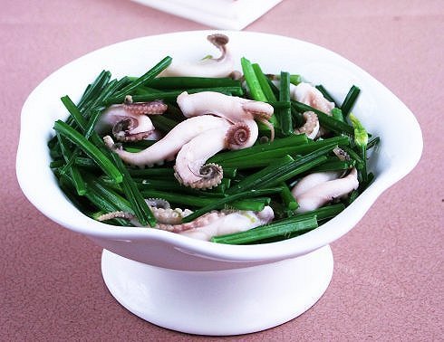 章鱼炒韭葶