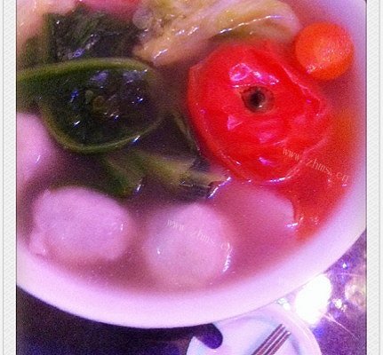 蔬菜汤的蔬菜关东煮