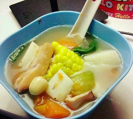 排骨墨鱼汤