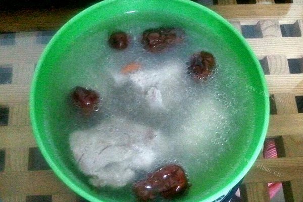 排骨山药汤