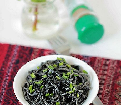 芝麻粉面条