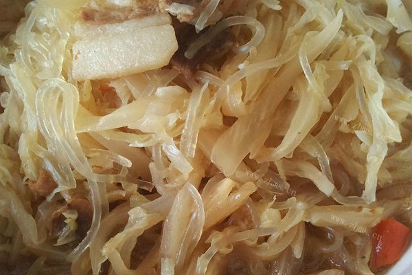 自制酸菜炖粉条