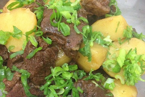 家常土豆炖牛肉
