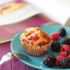 树莓燕麦杯子蛋糕