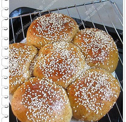 香辣肉松花朵包