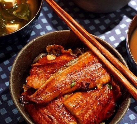 鳗鱼饭