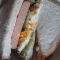 鸡蛋火腿三明治