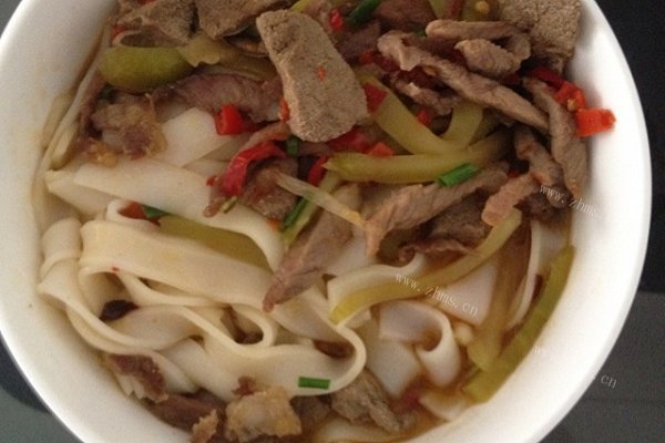 榨菜肉丝河粉