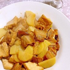 自制炸豆腐土豆煨肉片