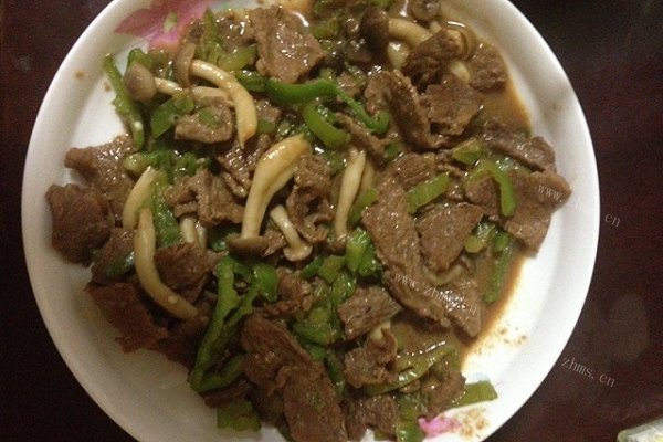 蟹味菇炒牛肉